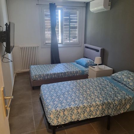 نيس Chambre Privative Renove 2024, Climatisation, Tramway Sur Place , 12 Min Centre, 16 Min Plage, Apercu Lateral Mer, 2 Wc Avec 2 Salle De Bain, Private Room Renovated 2024, Air-Conditioned , Tram On Spot, 2 Toilets And 2 Bathrooms المظهر الخارجي الصورة