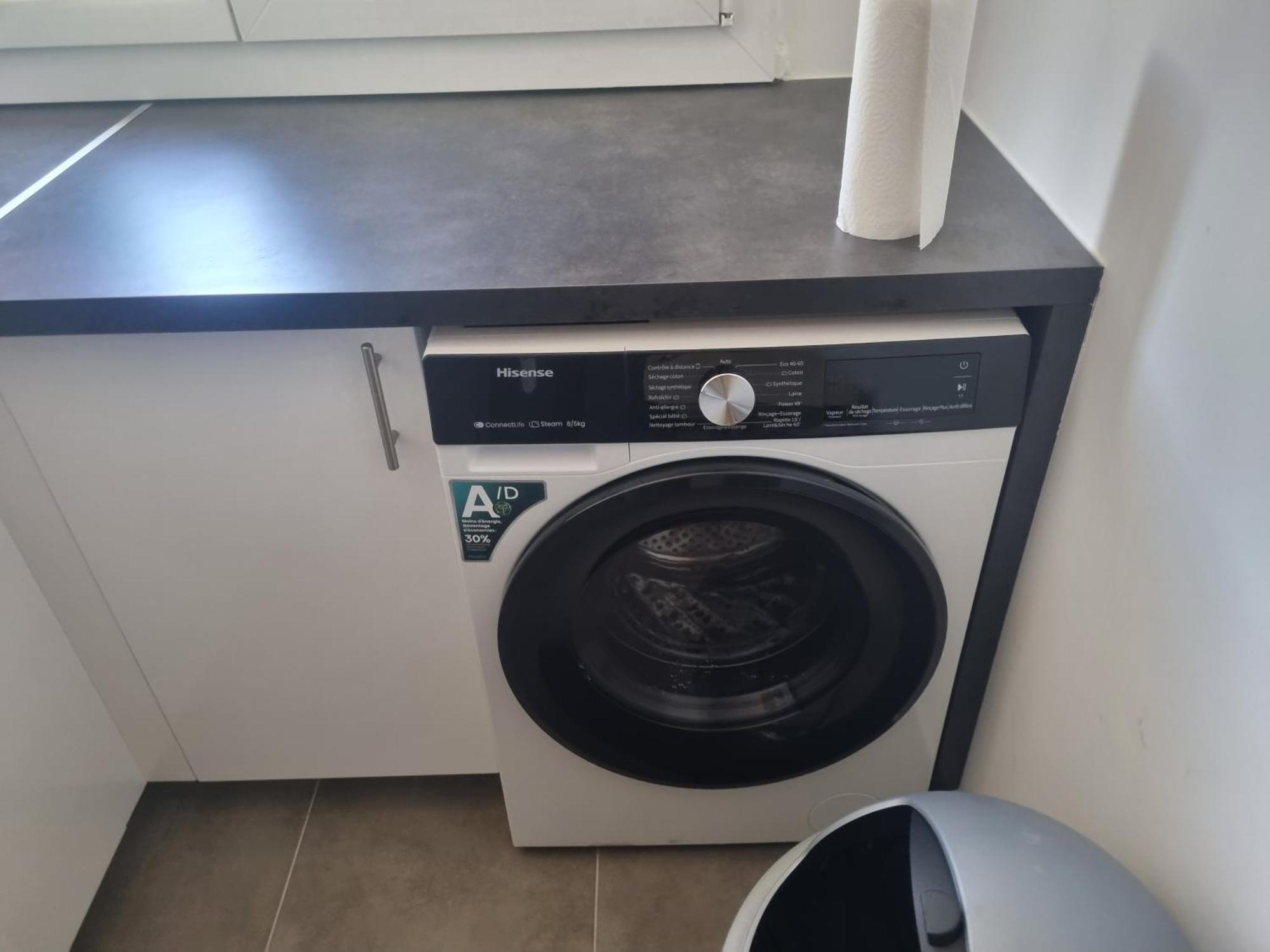 نيس Chambre Privative Renove 2024, Climatisation, Tramway Sur Place , 12 Min Centre, 16 Min Plage, Apercu Lateral Mer, 2 Wc Avec 2 Salle De Bain, Private Room Renovated 2024, Air-Conditioned , Tram On Spot, 2 Toilets And 2 Bathrooms المظهر الخارجي الصورة