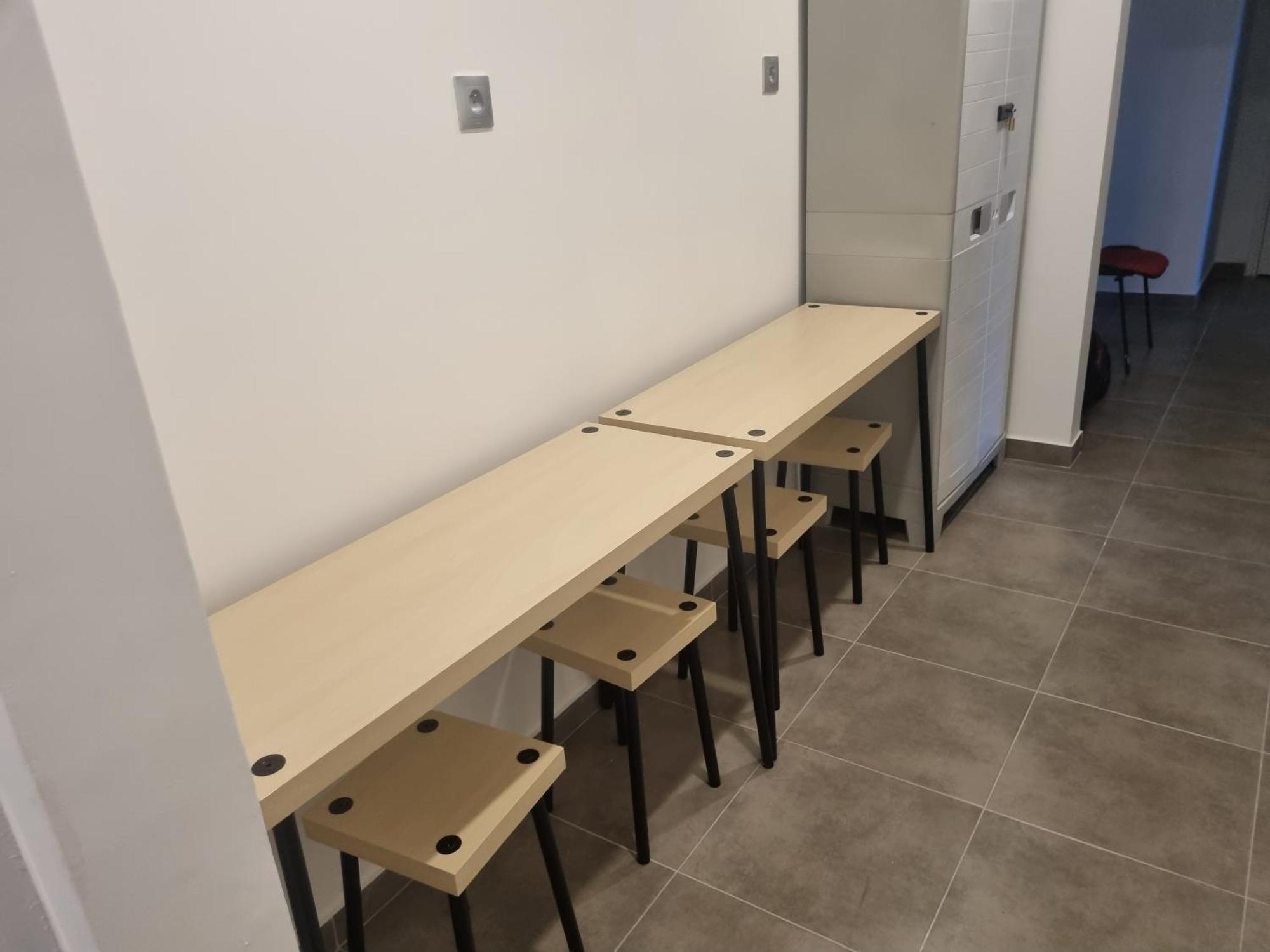 نيس Chambre Privative Renove 2024, Climatisation, Tramway Sur Place , 12 Min Centre, 16 Min Plage, Apercu Lateral Mer, 2 Wc Avec 2 Salle De Bain, Private Room Renovated 2024, Air-Conditioned , Tram On Spot, 2 Toilets And 2 Bathrooms المظهر الخارجي الصورة