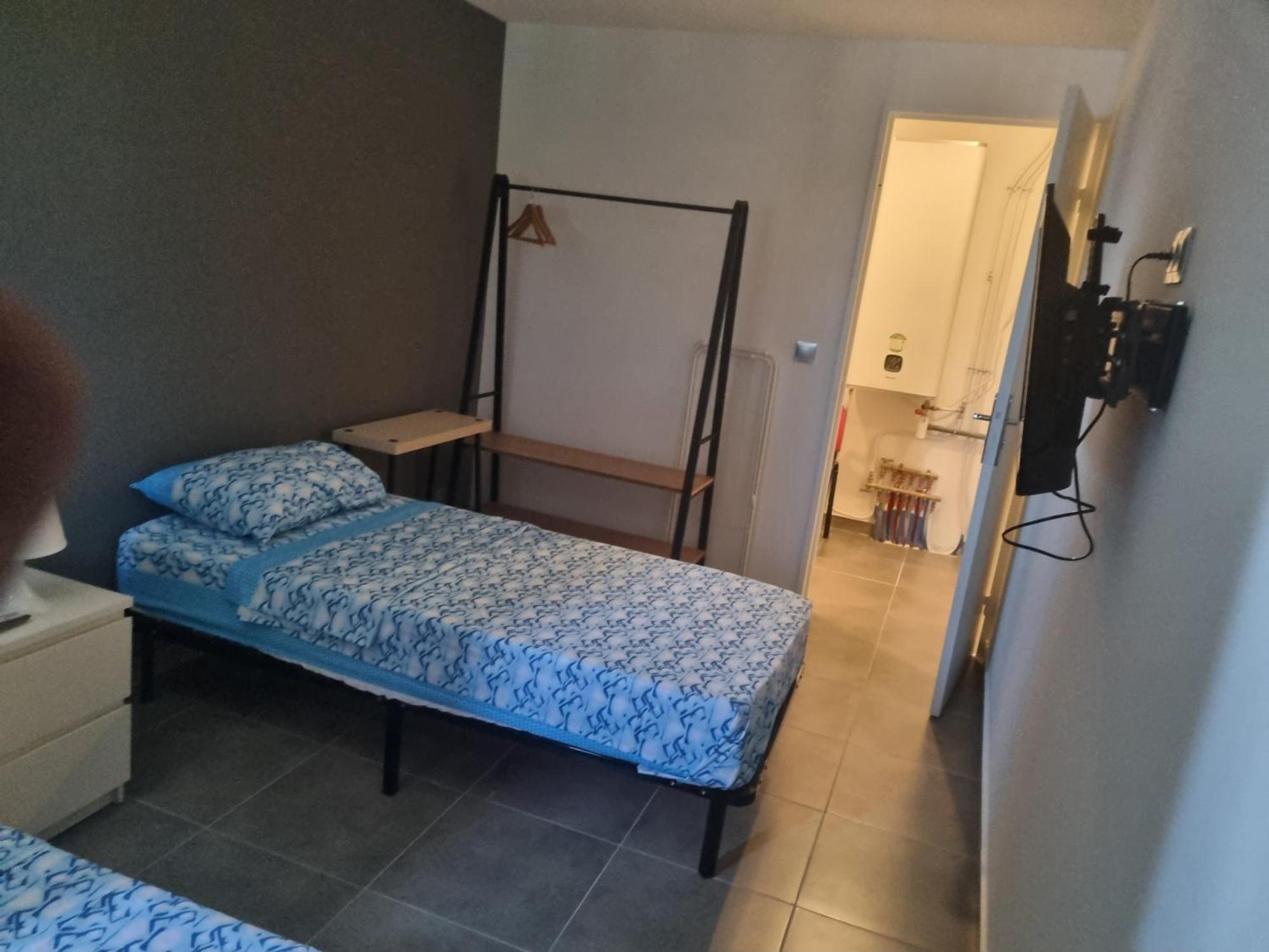 نيس Chambre Privative Renove 2024, Climatisation, Tramway Sur Place , 12 Min Centre, 16 Min Plage, Apercu Lateral Mer, 2 Wc Avec 2 Salle De Bain, Private Room Renovated 2024, Air-Conditioned , Tram On Spot, 2 Toilets And 2 Bathrooms المظهر الخارجي الصورة